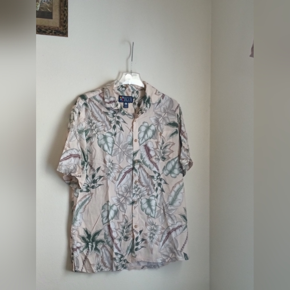Newport Blue Shirt Men Large Cream and Green Tropical Resort Vacation Beach 90s